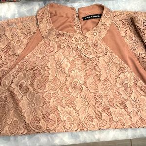 Stylish lace sleeveless top size L